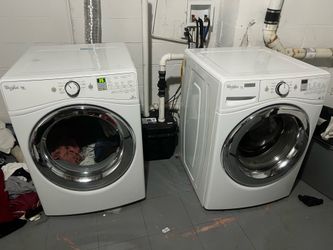 Washer and dryer for sale. Must go asap !