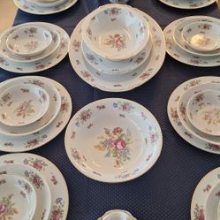 VINTAGE ROYAL SEALY HAND PAINTED CHINA MADE IN JAPAN FLORAL PATTERN 90pc. SET FULL SERVICE FOR 12! FULL COMPLETER SETS WITH PLATTERS GRAVY BOATS
