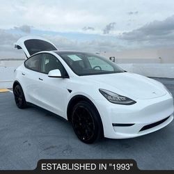 2022 TESLA MODEL Y LONG RANGE