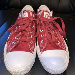 Men’s Burgundy/White Converse Size 7 