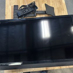 29” Vizio TV With Wall mount 