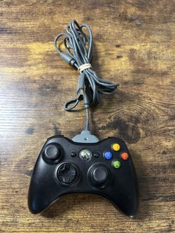 Black XBOX 360 corded controller no back