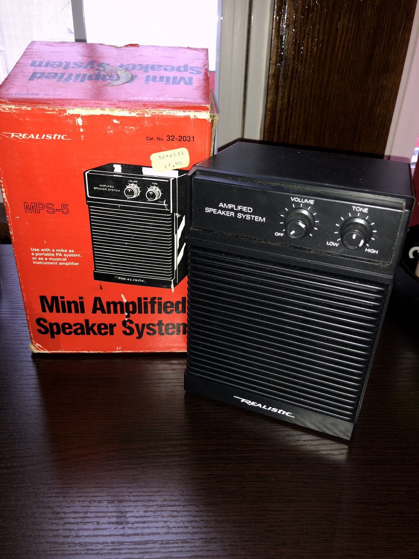 Mini amplifier speaker system vintage but like new