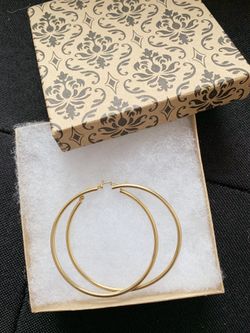 Brand new 14k gold round hoop ear ring