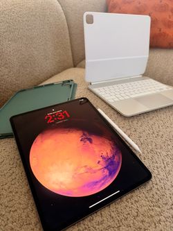 ipad pro 13 inch like new 256 gb