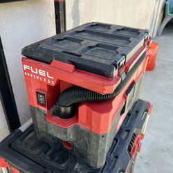 Milwaukee Cordless Vacuum