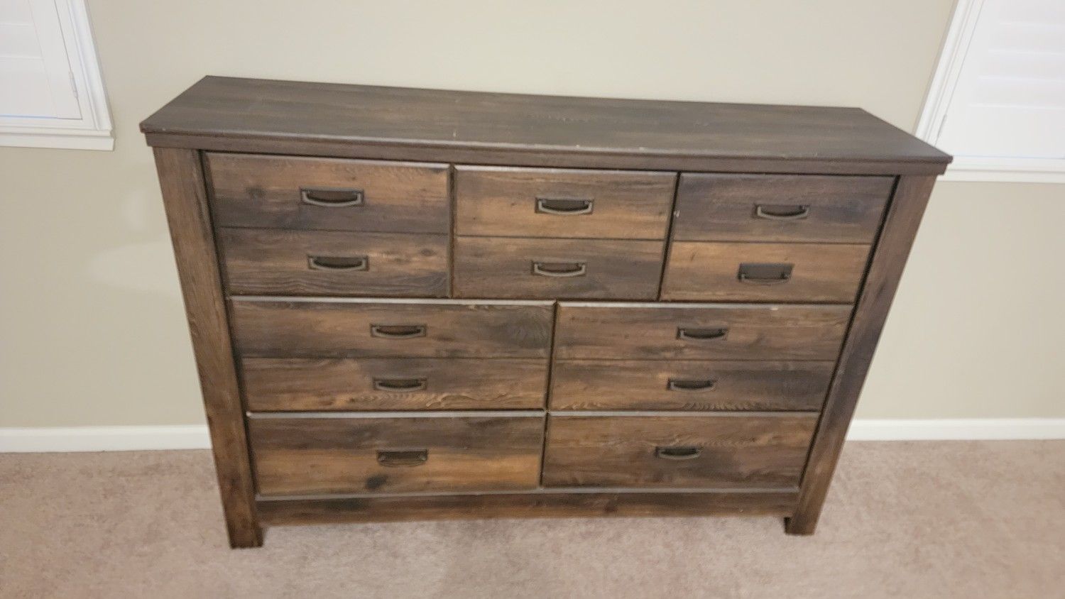 Dresser - 7 Drawers