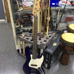 Squier Jazz Bass