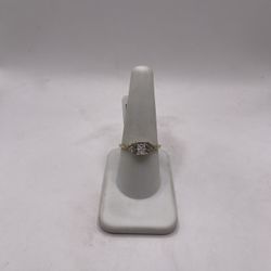 10kt Gold Engagement Style Ring w/ Stones