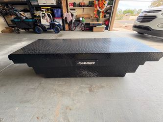 Truck cross bin