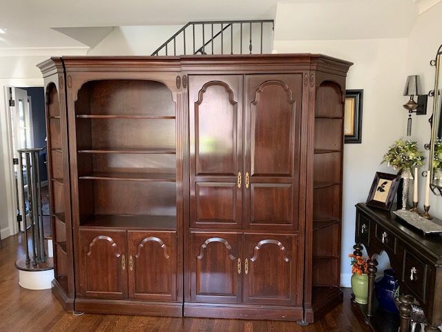 Ethan Allen Georgian Court 4 Piece Wall Unit (with Entertainment Center)