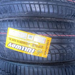 225/40/18 NEW TIRES SET 