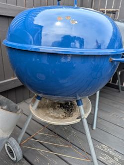 Vintage Weber Kettle Charcoal Grill 22in A Code