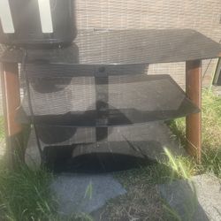Glass three tier TV stand no cracks