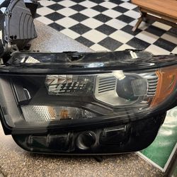 15-18 Ford Edge Sport LH Driver Side Headlight