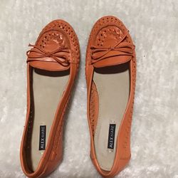 ALEX MARIE LEATHER FLAT SHOE  SIZE 6.5