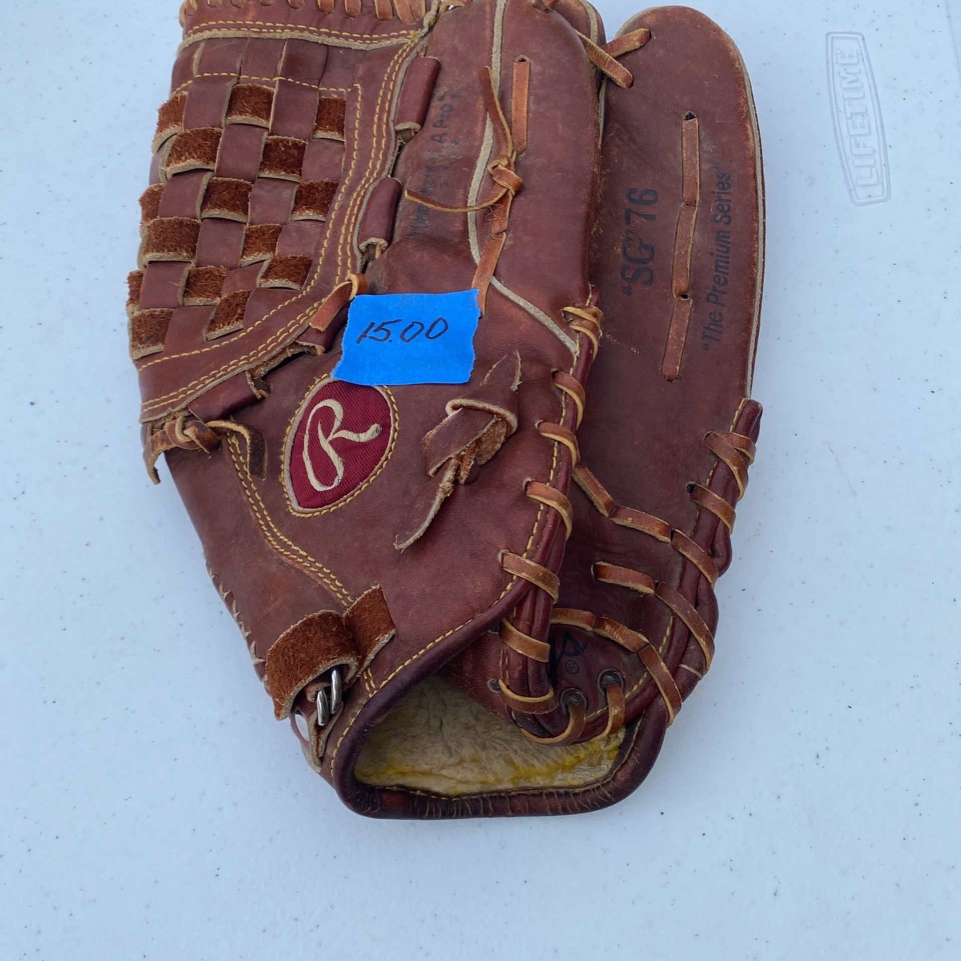 Rawlings baseball glove