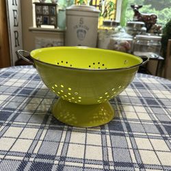 Reston Lloyd Calypso Lime Green Metal Colander 
