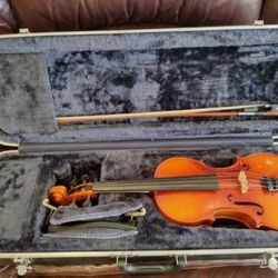 Aubert Full Size Violin 