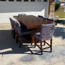 8 People  Dining Table Nothing Broken Chairs Comes With Covers Has You Can See On Pictures 