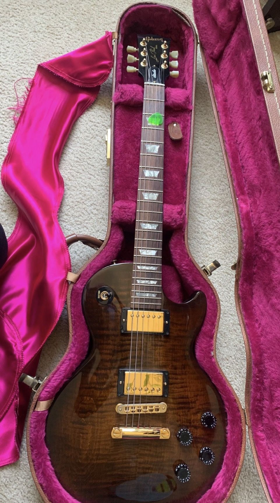 Electric Guitar , Gibson Les Paul. W/case