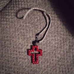 Cross necklace cishtin