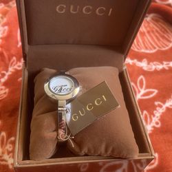 GUCCI WATCH