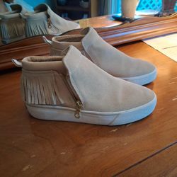 Kids Woman's Tennis Shoes