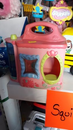 Littlest pet shop toy