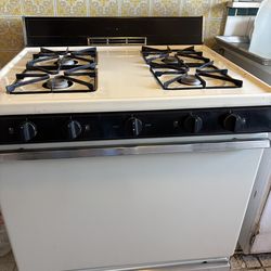 Gas stove