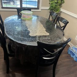 In Good Condition Dining Table Brown Colour With 6 Chairs 🪑 