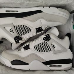 DS Jordan 4 Military Black Size 11 Brand New