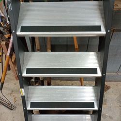 RV 4 Step Entry Stairs