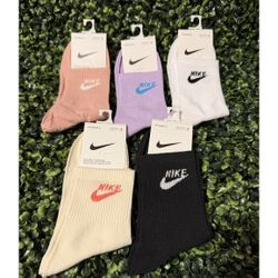 Woman Nike Socks (2 For $15)