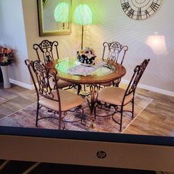 Table & Chairs