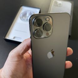 iPhone 13 Pro Max 256gb Factory Unlocked/ Liberado Para Cualquier Companias 