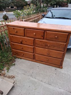 Dresser FREE