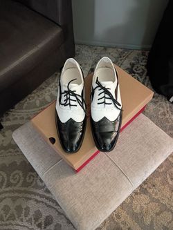 Black and white shoes 8 and 1/2
