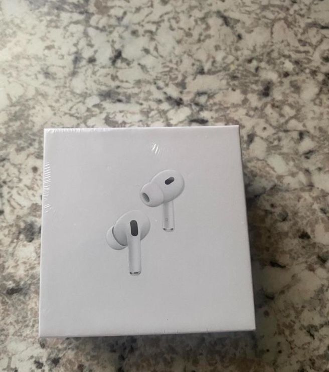 Apple AirPods Pro (4th Generation) – Excellent Condition