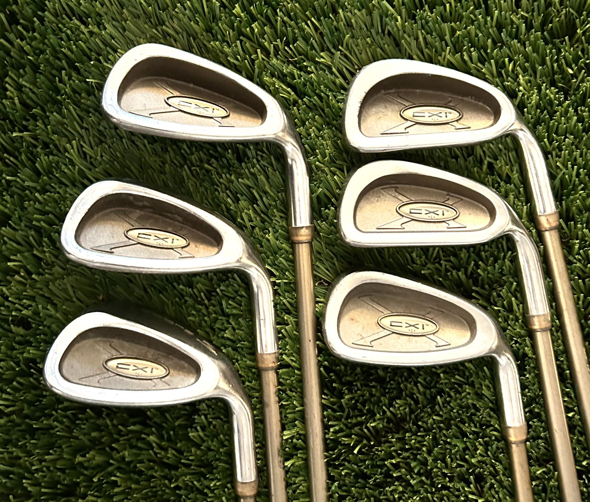 Golf Clubs – Ladies Cobra Iron Set New Premium Grips
