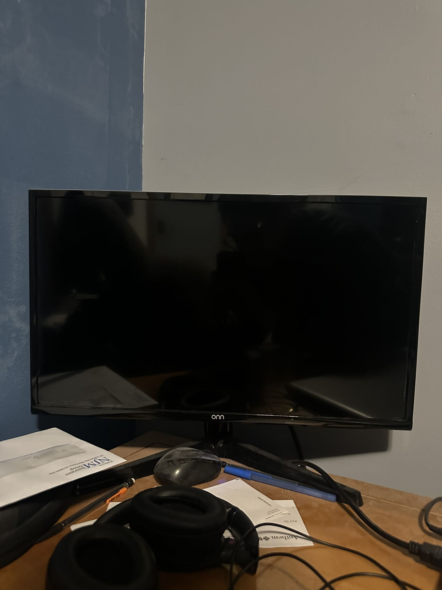 21.5” HD Computer monitor