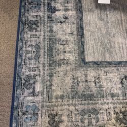 Ruggable 5x7 rug with mat 
