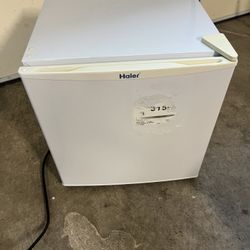 Mini Refrigerator 