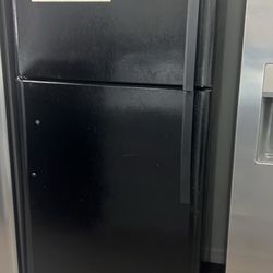 Top & Bottom Kenmore 30” black Good condition working perfect with warranty delivery available 