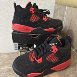 🔥Jordan 4 Retro Red Thunder🔥 size 11C