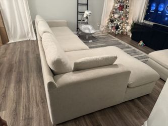 4 Piece Sectional Cream Color Great Condition.