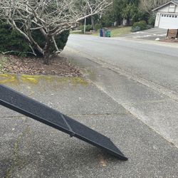 Pet Dog Lightweight Folding Ramp Stairs 6’ long  House Home Couch Bed Folding like Brand New