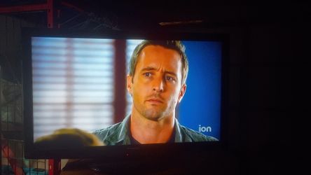 42" Panasonic TV with detachable stand