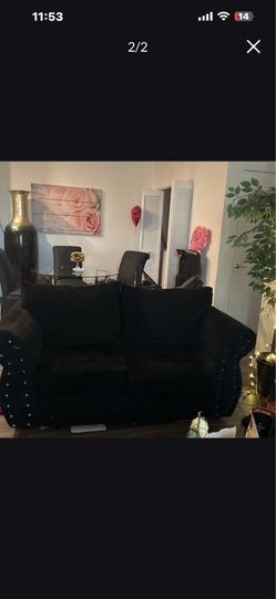**BEAUTIFUL FREE 6 FT VASE** MOVING SALE