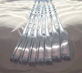 Taylor made p790s right hand Golf Iron Set 4-PW Silver Steel Shafts